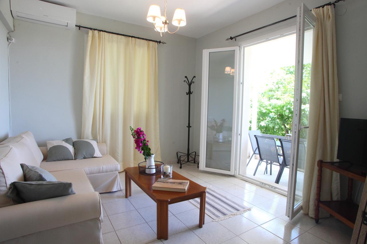 Pine House II Apartment Frínion Екстериор снимка